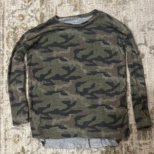 American Eagle Soft & Sexy Camo Long Sleeve Shirt with Side Slits